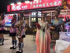 -刘姐啤酒鱼民族演艺餐厅(西街总店)