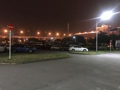 -麦德龙上海闵行商场-停车场