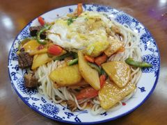 土豆牛肉盖浇面加鸡蛋-兰州牛肉面