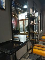 -MOVAN  HAIR莫凡匠人发型屋