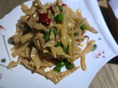 脆笋-老妈私房鱼头(欧洲城店)