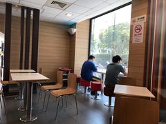 -麦当劳(乳山路店)
