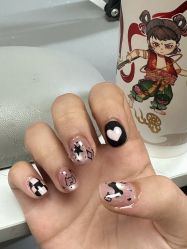 -小黑瓶美甲美睫