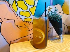 蜜桃乌龙冰茶-ZING COFFEE 镜咖啡