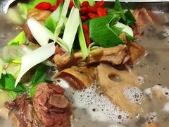 腊鸭莲藕锅-汪爹爹武汉牛三鲜(朝外大街店)