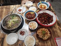 -冯烫烫跷脚牛肉·川菜小馆(武胜西街店)