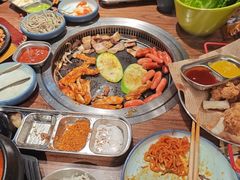 -明洞阿姨·韩式酱蟹烤肉·创意料理(三元桥店)