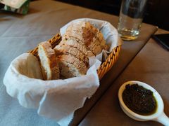 餐前面包配自制橄榄菜-ALBERGUE 1601 婆仔屋葡国餐厅