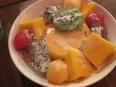 -莓园冰淇淋店