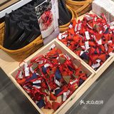 我也没怎么留意店名逛着逛着就走进去看看了