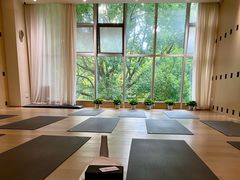 -证大大拇指广场(芳甸路店)