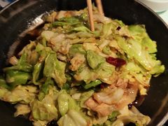 干锅手撕包菜-川流不息·地道川菜·小龙虾(新松江路店)