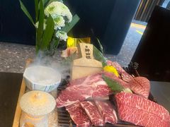 -铭牛烧肉·和牛海鲜自助(高新月牙湖店)