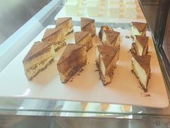-牛YO寿喜烧·铁板烧和牛火锅自助(市府恒隆店)