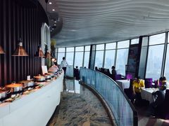 -亚洲国际大酒店·云顶阁旋转自助餐厅
