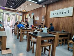 -云峰金顶兰州牛肉面(雄越店)