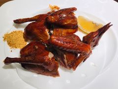 红烧乳鸽-点心传说·粤菜点心(佐阾虹湾店)