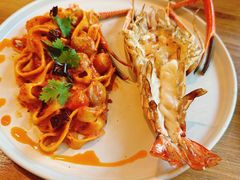 -Chom Cafe and Restaurant