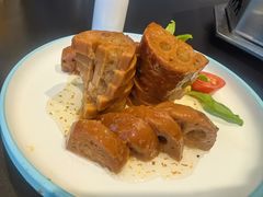 -赶海部落海鲜城(海阳路店)