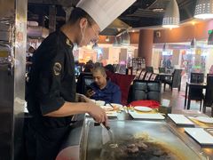 -利昂法式铁板主题餐厅(新奥购物中心店)