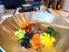 烤牛肉拌饭-梨花牛肉汤饭(仁恒伊势丹店)