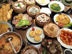 冬阴功汤筒骨煲-金厨泰国餐厅·全泰籍厨师料理(拱北店)