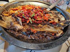 -鸣记脆皮烤鱼·海鲜烤鱼(三八广场店)