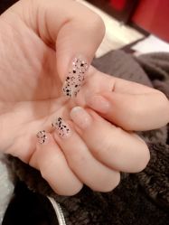 -悦指间美甲美睫