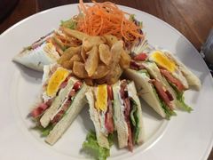 -Pundi Pundi Restaurant