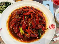 -肥肥虾庄·金牌油焖大虾(汉街SKP店)
