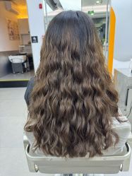 -首脑美发沙龙