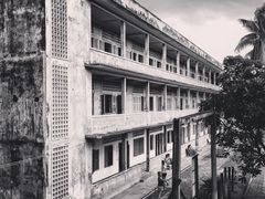 -吐斯廉屠杀博物馆