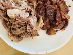 -闫家驴肉老店(华电一校店)