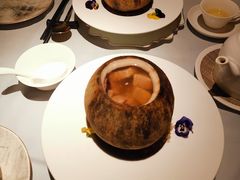 椰子八宝鸡汤-闻见中国海南菜(K11店)
