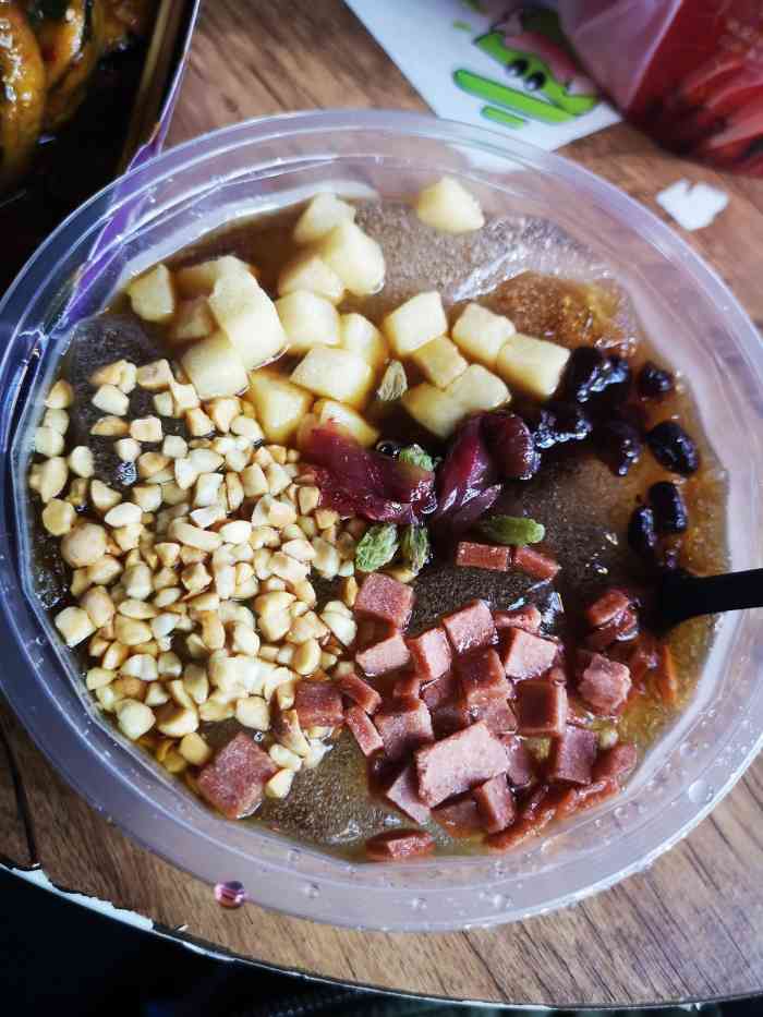 山城红糖桂花冰粉-"我的天哪!十块钱一份的冰粉老板真的不会亏.