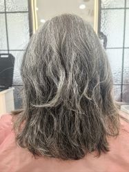 -丁和李朴美发沙龙