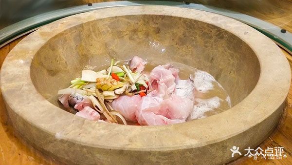 仙湖云南菜·蒸汽石锅鱼(万柳店)湖团鱼图片 - 第29张