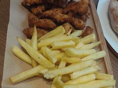 -必胜客(上海华谊新所店)
