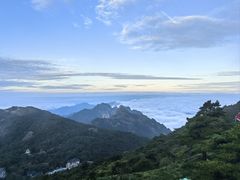 -黄山光明顶山庄