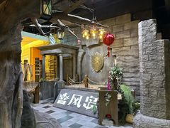 -暴风岛沉浸式体验馆(百联世纪店)