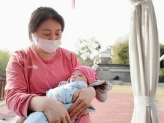 -苏州雏渐肥月嫂