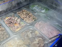 -牛里牛气· 榴莲海鲜鲜牛肉自助火锅·烤肉(横岗店)
