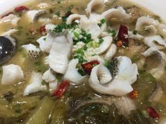 酸菜鱼-雍景湾大酒楼(怡翠花园店)