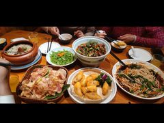 -老滇山寨•云南特色菜•地方菜•民族风情歌舞表演(金碧店)