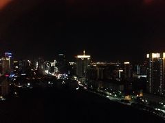 房间窗外的夜色-宁波香格里拉大酒店