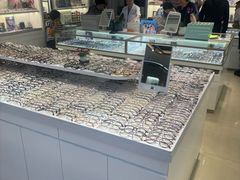 -新视达眼镜店·蔡司·依视路(名镜苑店)