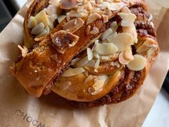 杏仁奶油肉桂卷-CHOCMONS巧克怪兽(屏风街店)
