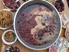 红汤锅底-储奇门鳝鱼火锅(总店)