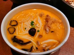 金汤酥肉酸辣米线-云海肴·汽锅鸡·云南菜(领展购物广场·中关村店)