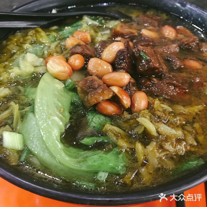 龙记桂林米粉店(书城路店)牛腩粉图片